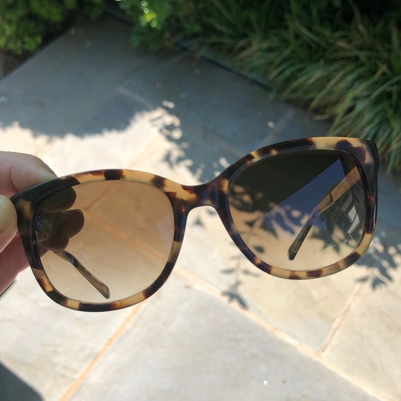 Kate Spade Tortoise Sunglasses - Picture 3 of 6